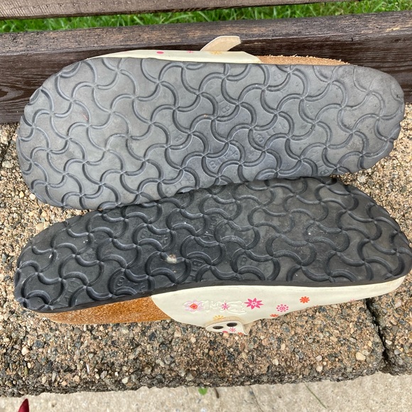 Disney Womens Birkenstocks Size 8 - Picture 4 of 4